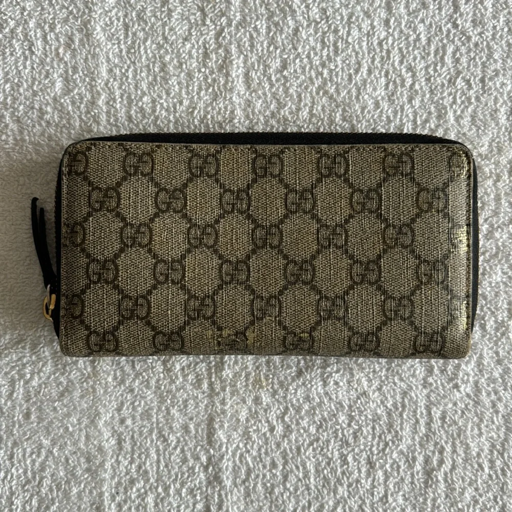 Gucci GG Supreme Monogram Bees Zip Around Wallet - Picture 3 of 17